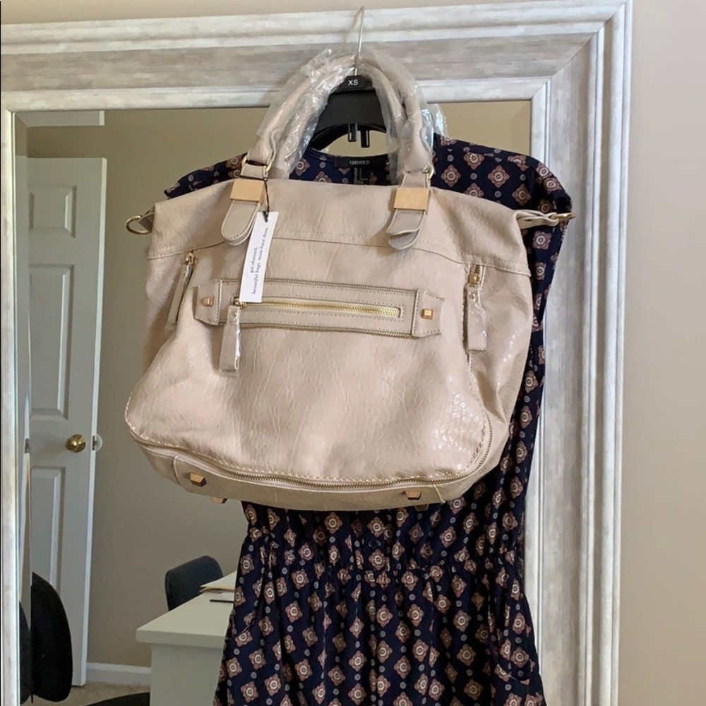 NEW WITH TAGS!! Sole society bag